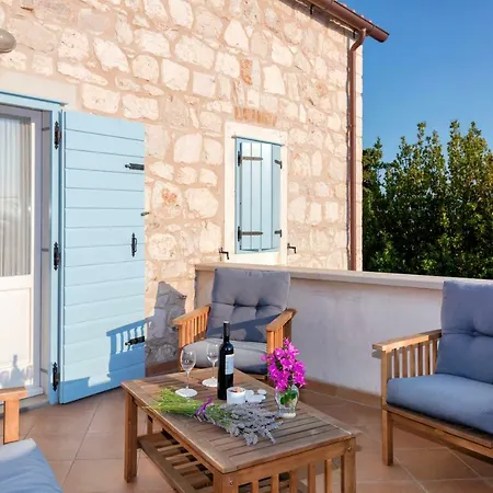 Lavender Heights Feriehus Hvar Town